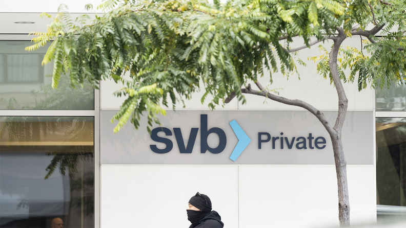 SVB_Branch_Sign_i.jpg